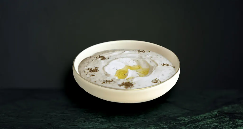 Labneh cu Menta si Usturoi