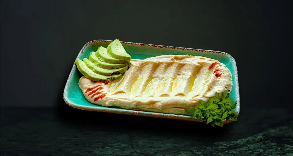Hummus cu Avocado